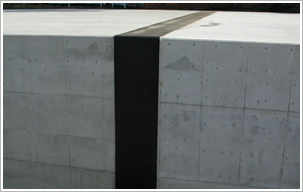 柔構造樋管継目用対土圧板 耐圧ゴムプレート